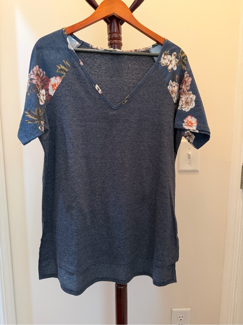 Floral Sleeve V-Neck Women's Tunic - Blue